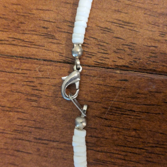 5/$20. Pooka Shell Necklace - Picture 2 of 4